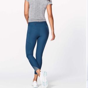 Lululemon Tight Stuff II 25” Night Tide Size 6